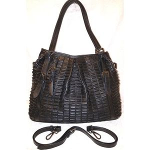 Burberry extra-large black leather convertible Bag